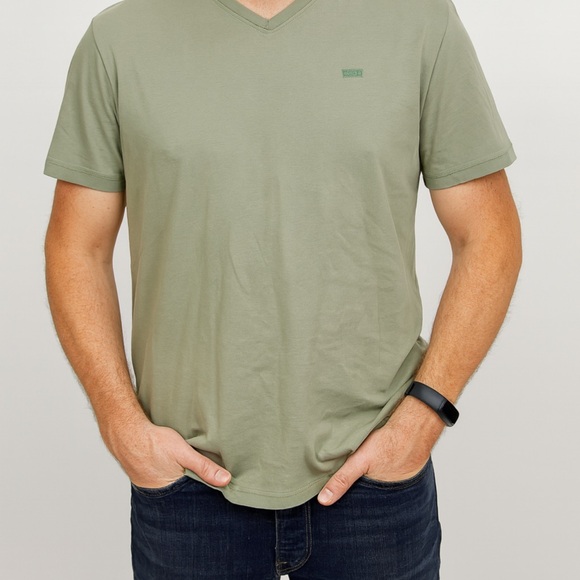 TI Brand New Men's Olive Green V-Neck T-Shirt - Picture 2 of 2